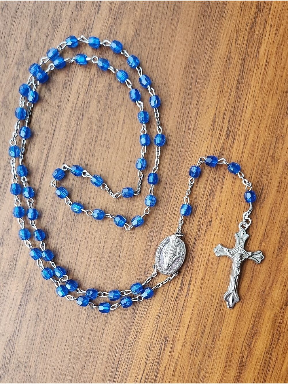 CLASSIC BLUE FACETED BEAD CATHOLIC ROSARY NECKLACE MIRACULOUS MEDAL 21"